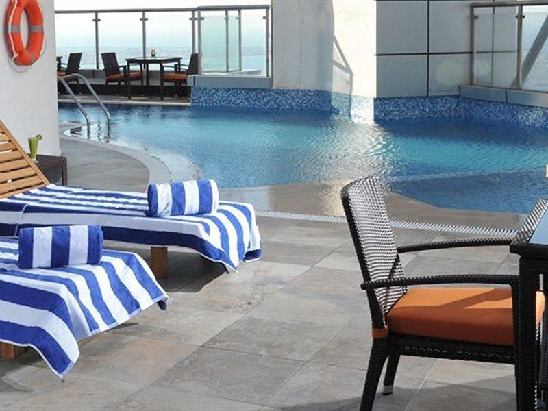 Ramada Abu Dhabi Corniche Hotel Екстериор снимка