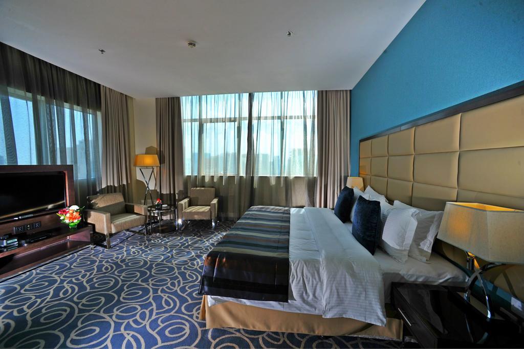 Ramada Abu Dhabi Corniche Hotel Екстериор снимка