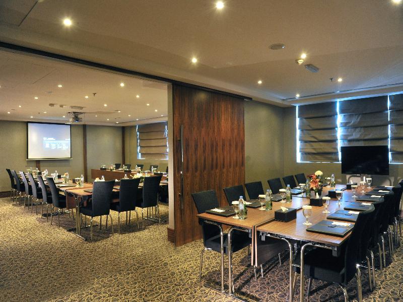 Ramada Abu Dhabi Corniche Hotel Екстериор снимка